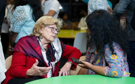 UCD student and alumni mentor engage in conversation during the UCD Alumni Buddy Programme Launch Event.